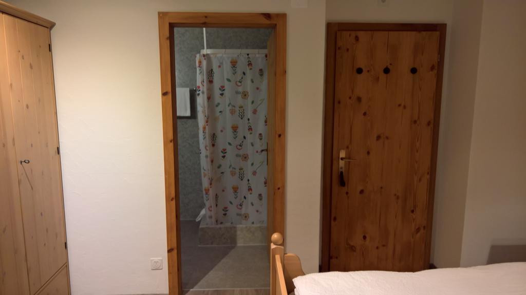 B&B Chasa Arfusch Ardez Buitenkant foto
