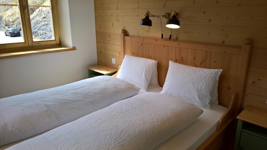 B&B Chasa Arfusch Ardez Buitenkant foto