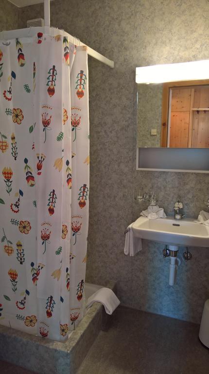 B&B Chasa Arfusch Ardez Buitenkant foto