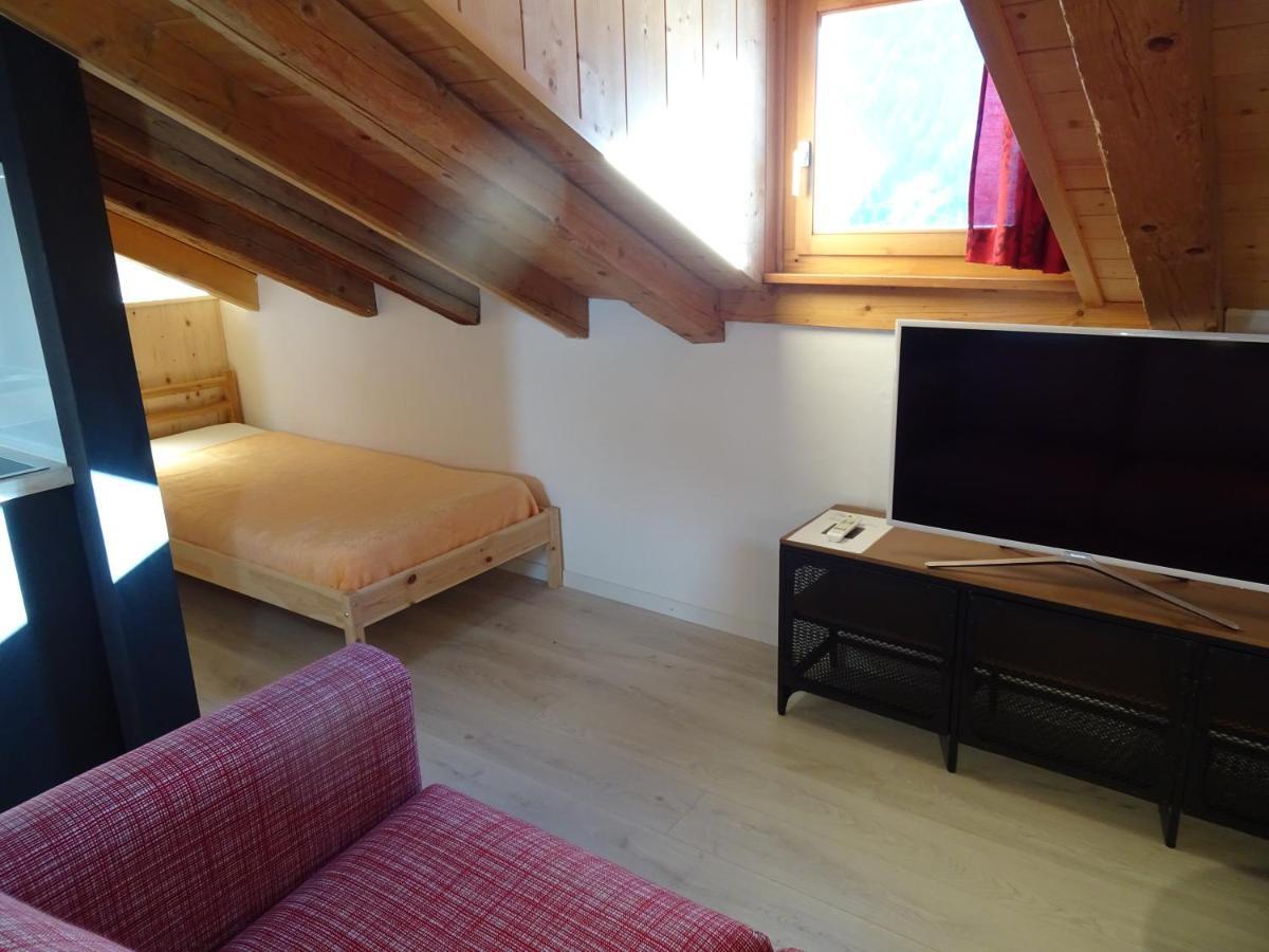 B&B Chasa Arfusch Ardez Buitenkant foto